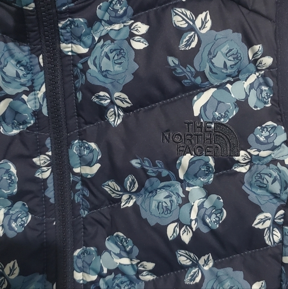 The North Face Flare Down Navy Blue Floral Flower Coupe Slim Fit Goose Vest XS - Picture 3 of 16